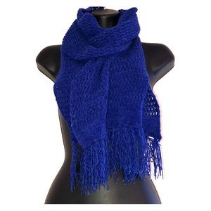 Royal blue scarf!